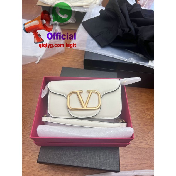 qiqiyg.com  Whatsapp:+8619859551206 Fornecedor legítimo da China para vestuário e acessórios por grosso QIQI026