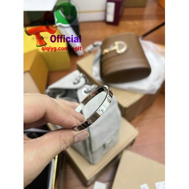 qiqiyg.com  Whatsapp:+8619859551206 Fornecedor legítimo da China para vestuário e acessórios por grosso QIQI084