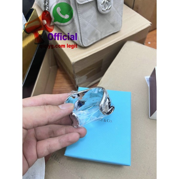 qiqiyg.com  Whatsapp:+8619859551206 Fornecedor legítimo da China para vestuário e acessórios por grosso QIQI086