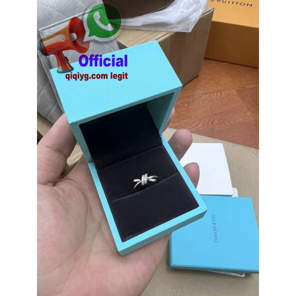 qiqiyg.com  Whatsapp:+8619859551206 Fornecedor legítimo da China para vestuário e acessórios por grosso QIQI088